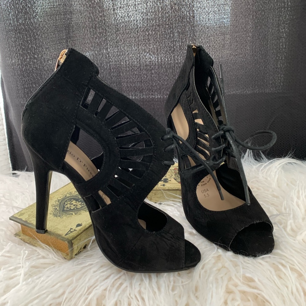 Vittorio D’ Firenze Suede Heel